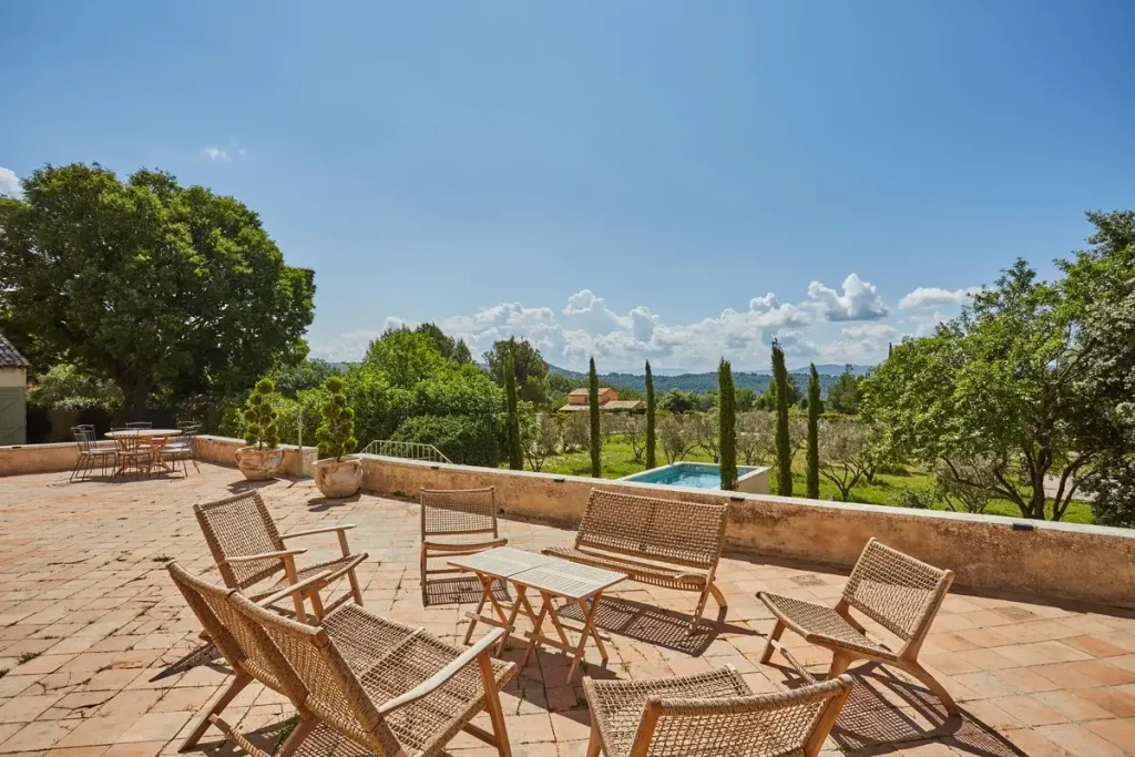 salon de jardin avec vue